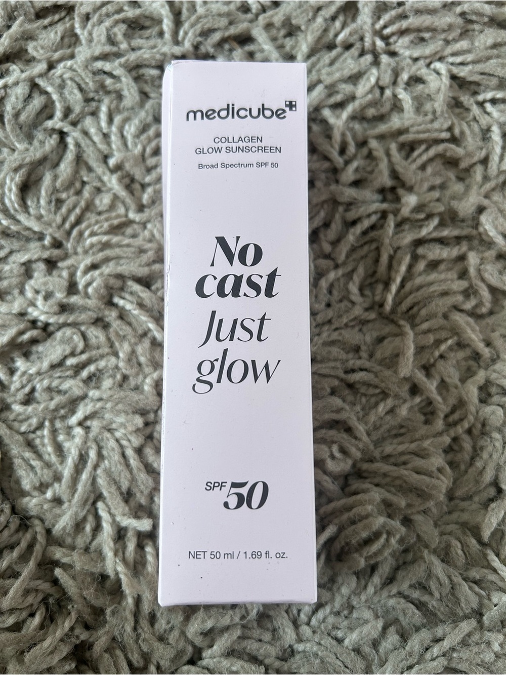 Medicube Collagen Glow Sunscreen SPF 50 — White Radiant Finish